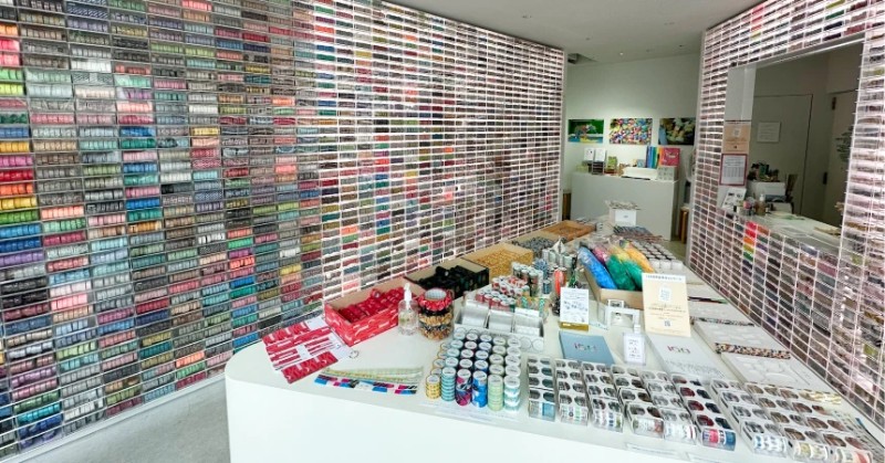 MT lab stationery shop interior