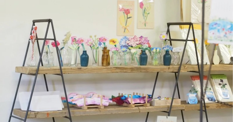 papermessage stationery shop interior paper flowers