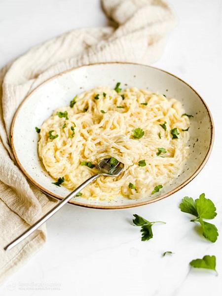 Creamy Shirataki Noodles