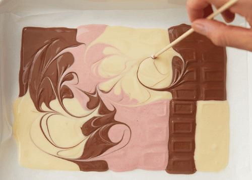 Drawing in Melted Chocolate