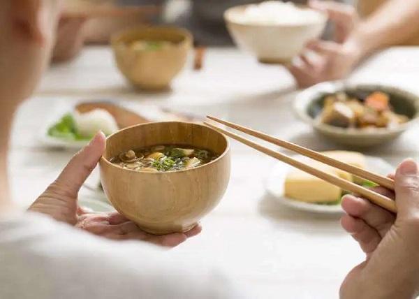 Eating soba with chopsticks