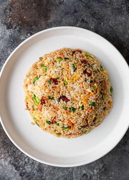 Riz sauté à la japonaise (chahan) - Recette bon marché - Un déjeuner de  soleil