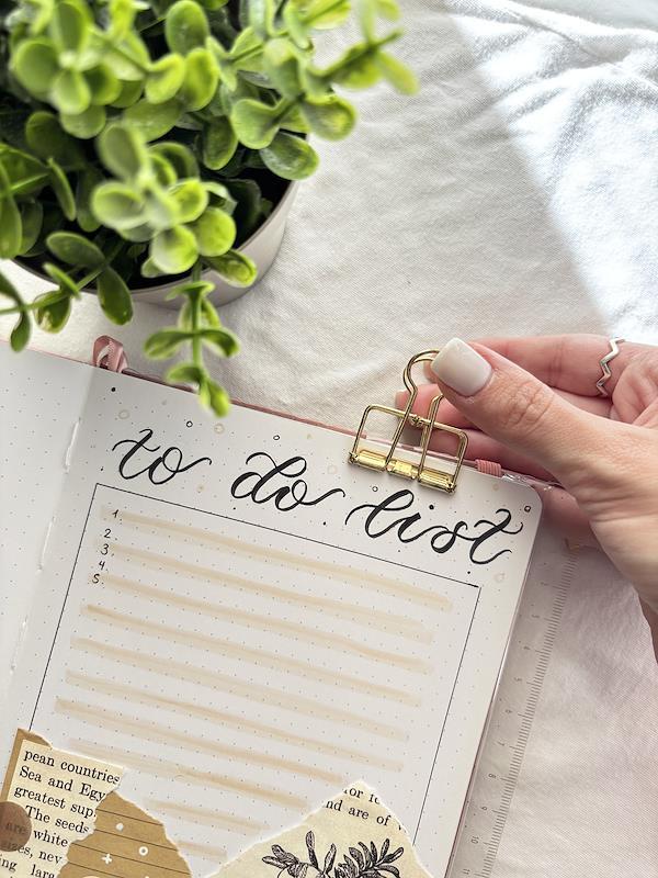 Golden Bulldog Binder Clip