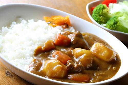 Japanese Curry with Carrots and Potatoes