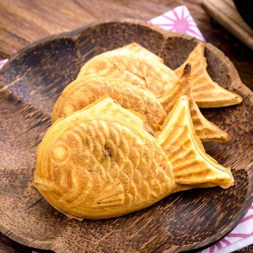 Bungeo-ppang (Taiyaki) - Korean and Japanese Recipe