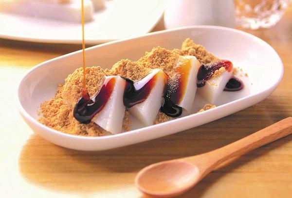 Kuzumochi with Kokuto