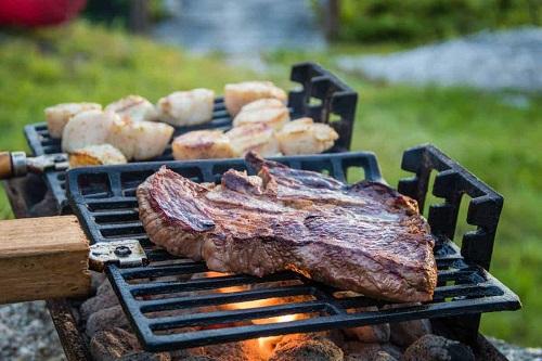 Steak on a hibachi grill