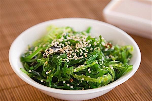 The Benefits of Wakame Seaweed Salad on Blood Pressure