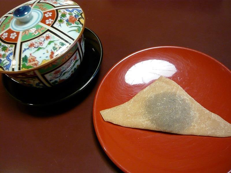 Yatsuhashi Mochi