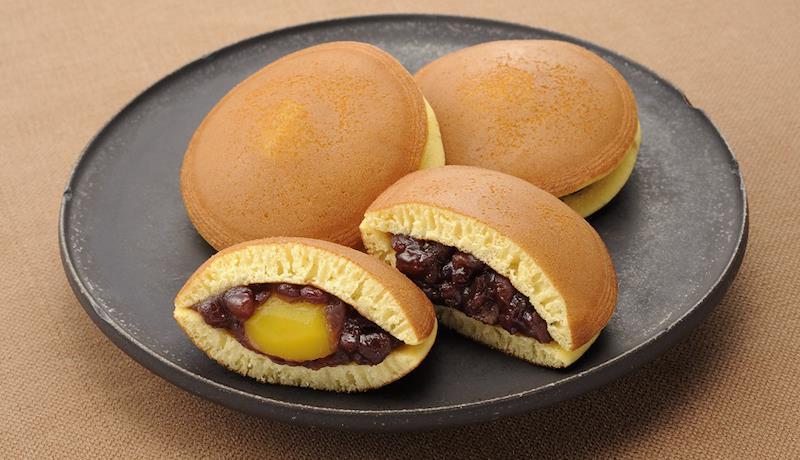 Dorayaki with filling