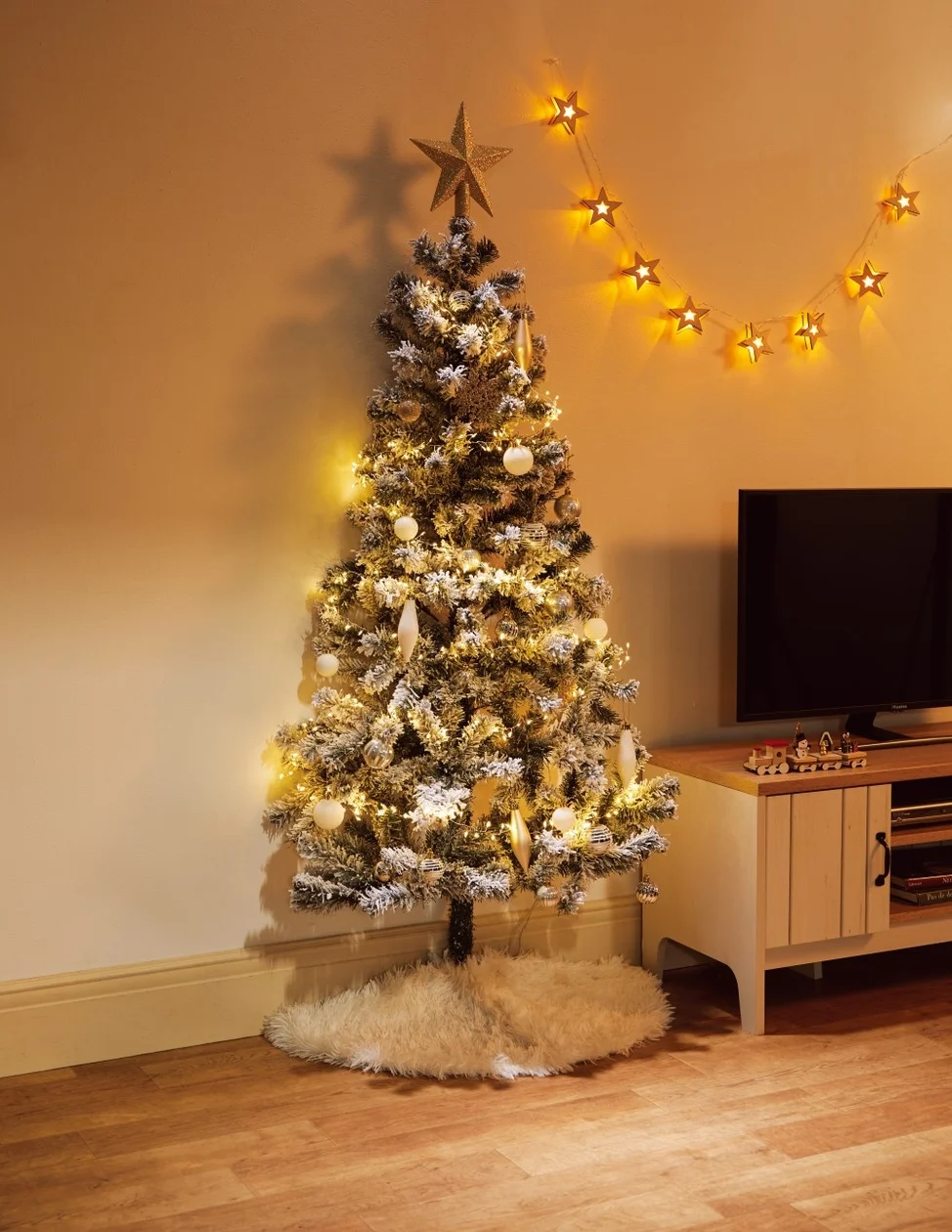 nitori half size christmas tree
