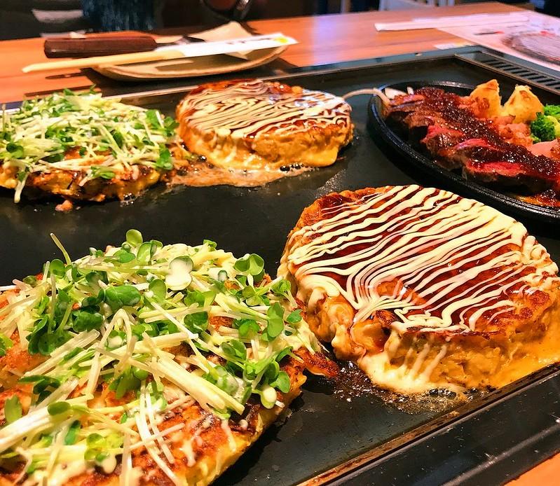 Okonomiyaki preparation