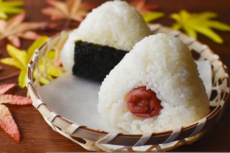 Onigiri with Umeboshi filling