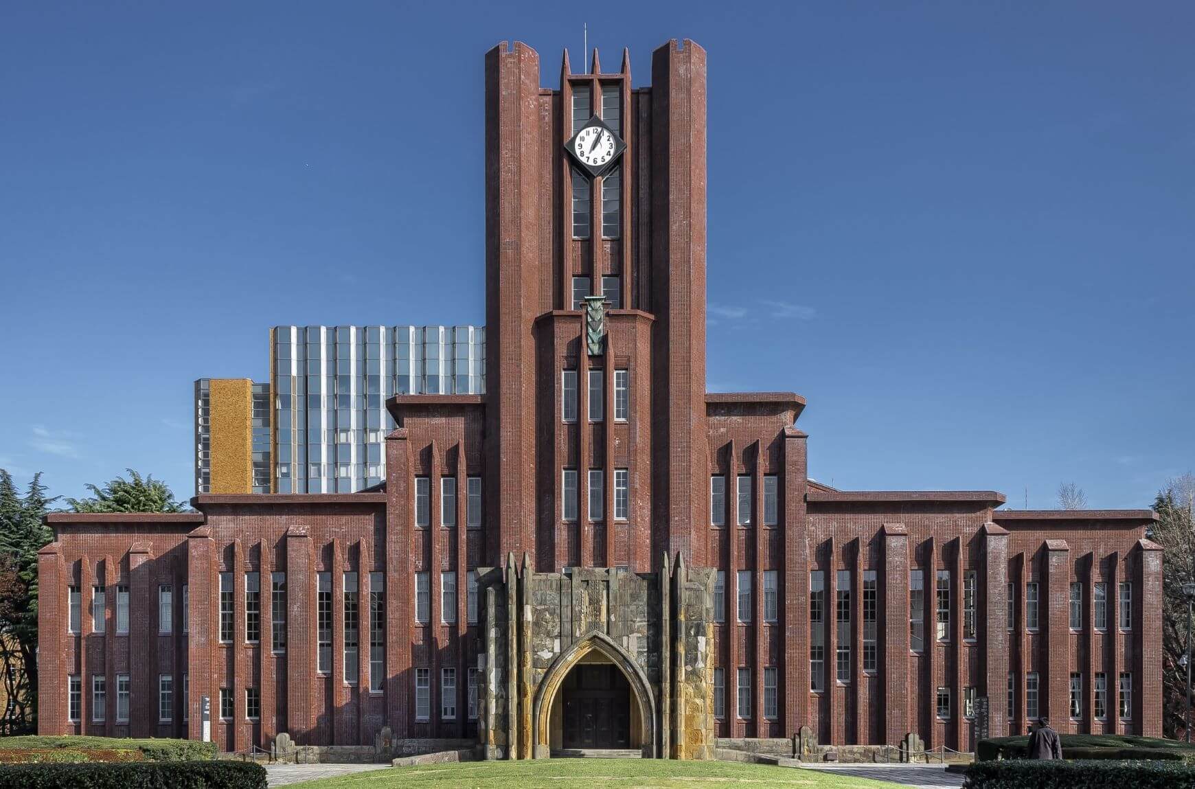 3 Beautiful Universities in Japan Selected by ZenPop