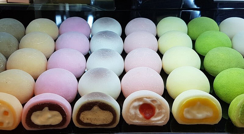 Mochi (餅) - Food in Japan